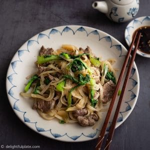Vietnamese Stir Fry Rice Noodles with Beef (Pho Xao Thit Bo) features soft pho noodles, flavorful beef and crisp-tender vegetables. Everything comes together in just 15-20 minutes! An excellent quick and easy dish!