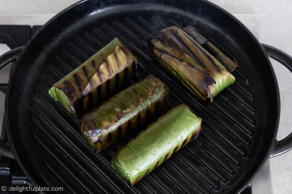 Grill banana sticky rice rolls with a grill pan