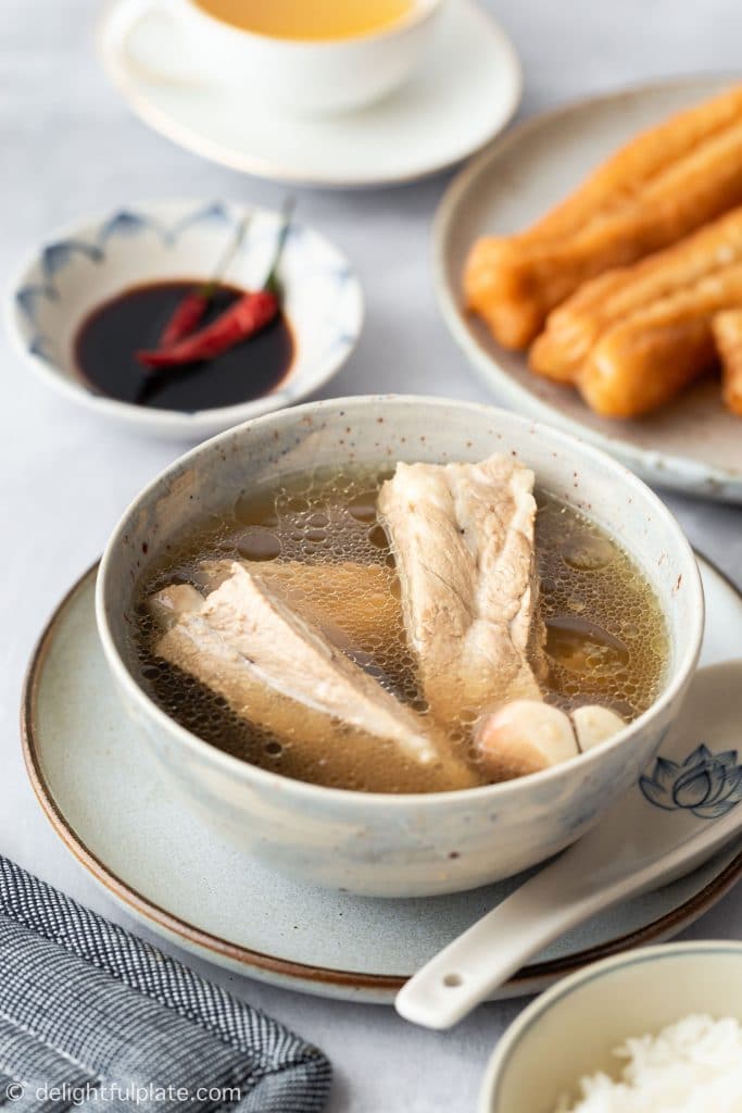 White Pepper Pork Rib Soup (Singapore Bak Kut Teh)