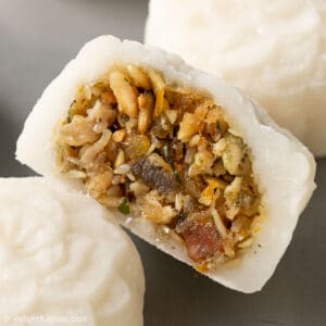 a slice of Vietnamese snow skin mooncakes