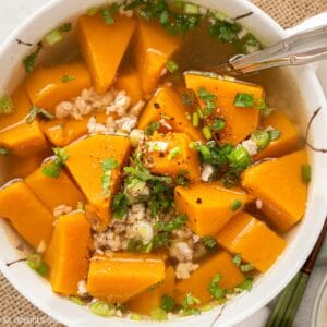 a bowl of Vietnamese pumpkin soup (canh bi do)