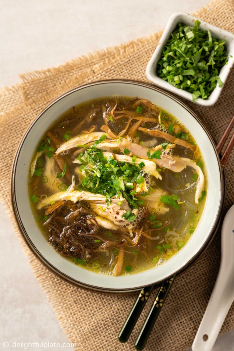 Chicken Glass Noodle Soup (Mien Ga)